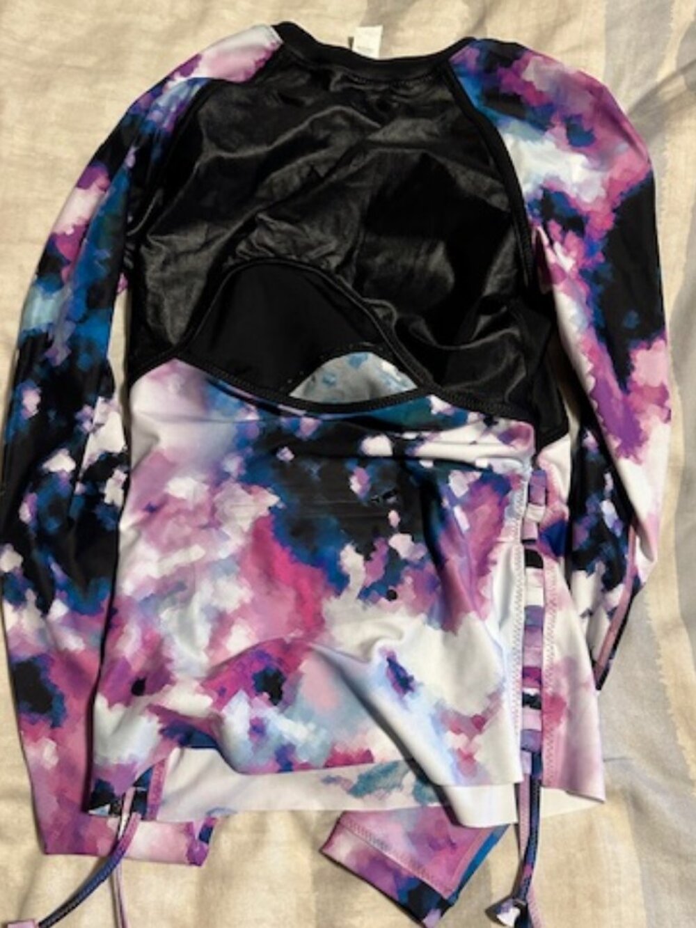 LUlulemon blooming pixie rash guard